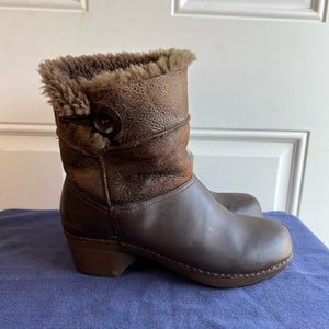 Dansko brown leather shearling boots. Size 39
